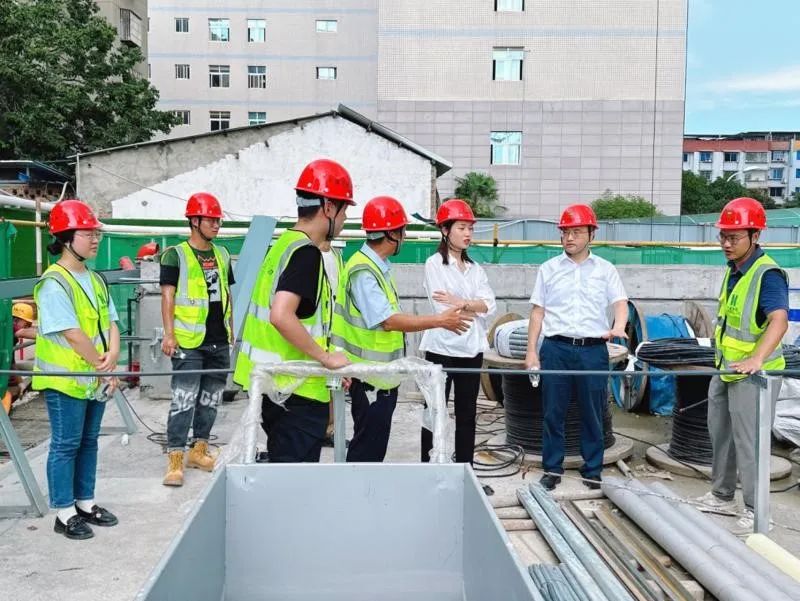 公司黨委書記、執(zhí)行董事朱軍一行到中江縣人民醫(yī)院建設(shè)項(xiàng)目檢查指導(dǎo)工作